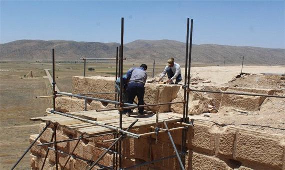 بلوک‌های سنگی در پاسارگاد ساماندهی می‌شود