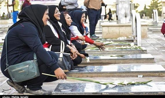 فردا؛ گلباران 19 هزار گلزار شهدا در سراسر کشور