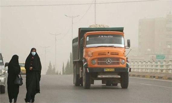 مردم کرمان ایستاده در غبارخیزترین استان کشور / کم بارشی پدیده ریزگردها در استان کرمان را تشدید کرد