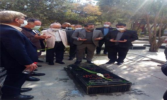 حضور وزیر فرهنگ و ارشاد اسلامی در گلزار بهشت محمدی سنندج