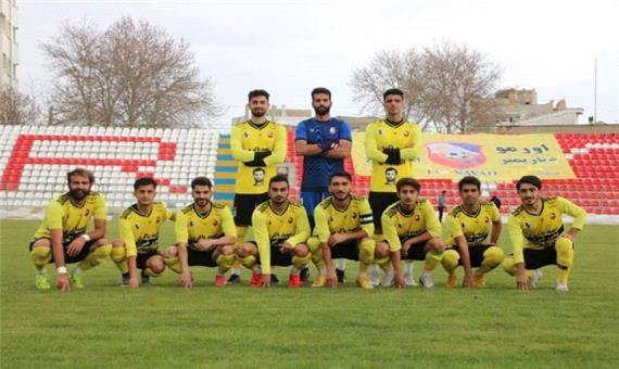 تیم فوتبال 90 ارومیه مقابل گل ریحان به برتری دست یافت