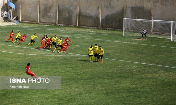 پیروزی کرمانی‌ها مقابل تیم‌های اصفهان در لیگ فوتبال زنان