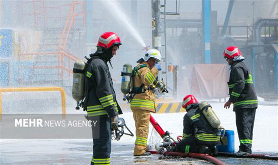 آتش سوزی در یکی از انبارهای شهر کرمان مهار شد