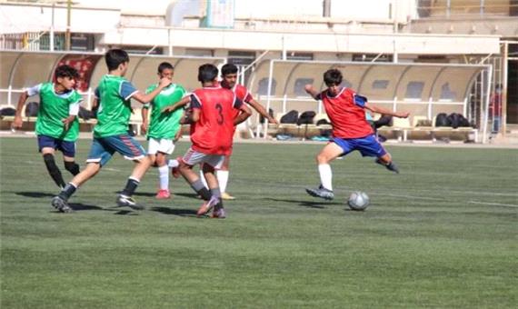 اردوی منطقه‌ای استعدادیابی فوتبال نونهالان در کرمان/مازیار: مسئولیت نظارتی استان‌ها فراموش نشود
