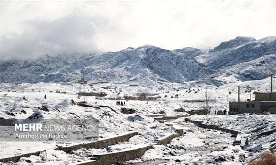 بارش برف در کرمان/ کاهش دما ادامه دارد