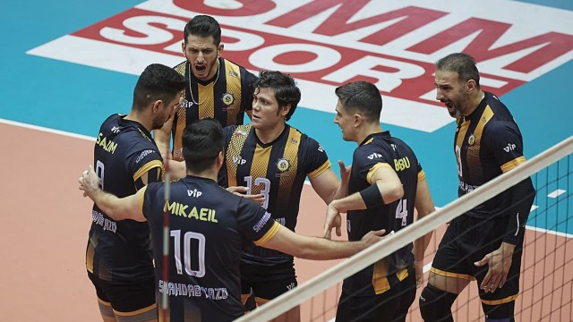 کامبک شیرین شاگردان غیاثی مقابل شهرداری ارومیه/ پیروزی راحت نماینده سیرجان