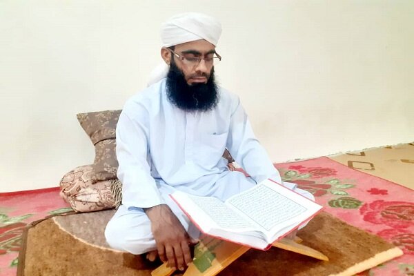 سخنان رهبر انقلاب مرا حافظ قرآن کرد/ حفظ کل قرآن کریم ظرف ۲ سال