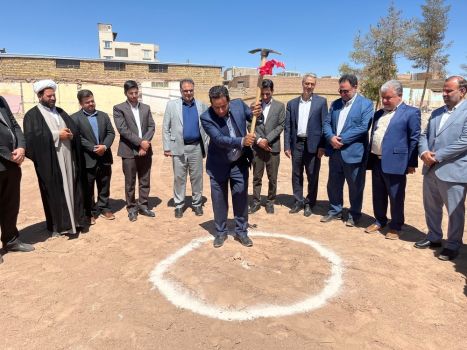 کلنگ احداث مرکز آموزشی رفاهی فرهنگیان رفسنجان با اعتباری بالغ بر ۷۵ میلیارد تومان به زمین زده شد