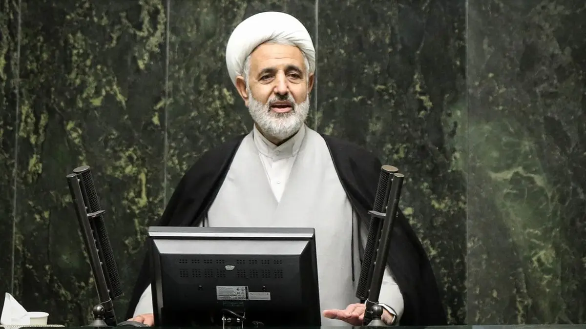 نماینده مجلس: هر روز تعطیلی نزدیک به ۳۰ هزار میلیارد تومان به اقتصاد آسیب وارد می‌کند