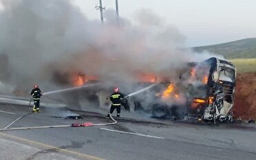 آتش سوزی یک اتوبوس بدون تلفات جانی