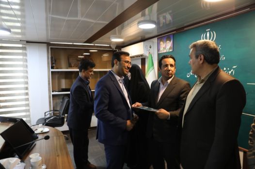 آینده کشور وابسته به نسلی است که امروز در مدارس تربیت می‌شوند