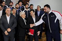 حاشیه دیدار وزنه‌برداران و عارف