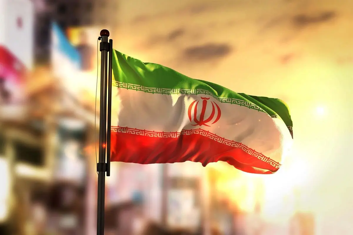 سرمقاله اعتماد/ نرمش در سیاست داخلی؛ ضرورتی برای حفظ ایران