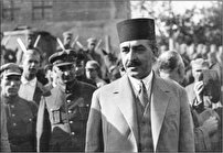 از تلاش برای تاج گذاری رضاخان تا سقوط در قصر