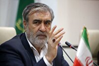 عزیزی: افکار عمومی فریب تئاتر دیپلماسی ترامپ را نمی‌خورد
