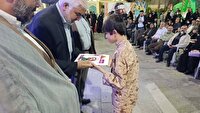 اهدای لوح سپاس سپهبد شهید سلامی به فرزند شهید آقادادی
