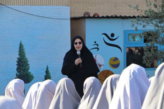 مدرسه باید خانه شادی و یادگیری باشد