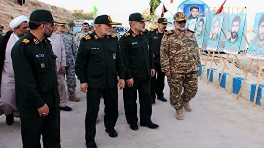 دشمنان جرأت نمی‌کنند نگاه چپ به این آب و خاک بیندازند