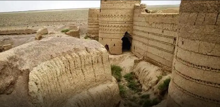 آغاز مرمت برج قلعه تاریخی معاذ در فهرج