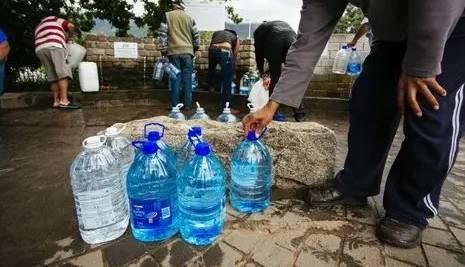 بحران کم‌آبی ناشی از نبود شایسته‌سالاری و انتخاب مدیران نالایق است