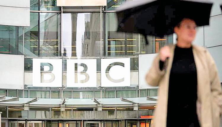 تهدید ترامپ به شکایت یک‌ میلیارد‌ دلاری