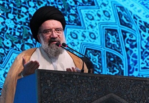 مسئولان با کار جهادی سفره مردم را بهبود دهند