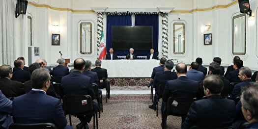 عارف: ایران نگاه همکاری راهبردی با همسایگان خود دارد