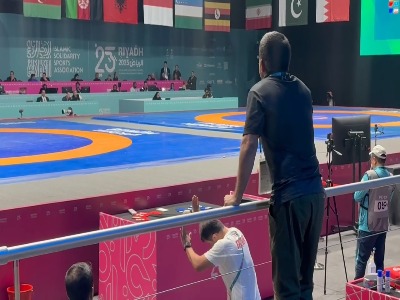 اعتراض رنگرز و دبیر به داوران و بازگشت ۲ امتیاز به غلامرضا فرخی در فینال ۸۷ کیلوگرم