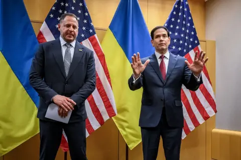 سرمقاله وطن امروز/ بلک‌فرایدی قاره سبز