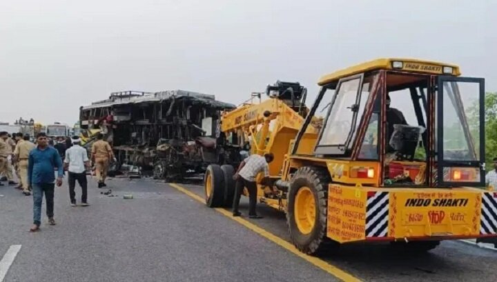 ۶ کشته و ۵۰ زخمی در پی تصادف دو اتوبوس در هند