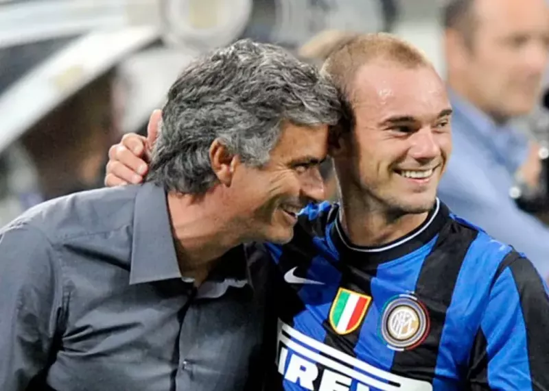 بوسه آقای خاص به کله پسر طلایی هلند