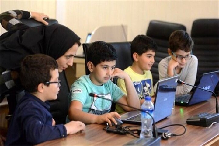 آموزش هوش مصنوعی در مدارس کرمان