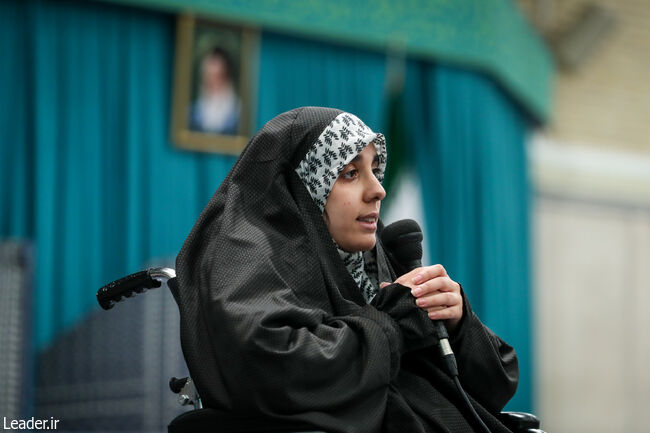 سرمقاله فرهیختگان/ دیدار؛ با چادرِ مادر و شعر‌های پدر