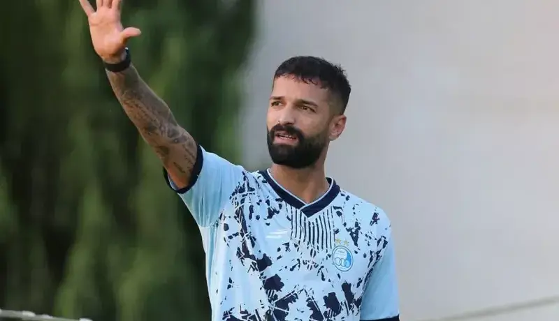 آرمین سهرابیان: حاشیه‌سازان انگیزه‌ام را بیشتر کردند