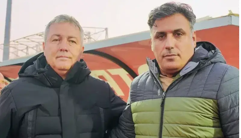 خلیفه و استقلال به هفت باخت متوالی پایان دادند