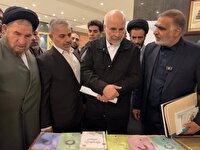 بازدید رئیس مجلس از نمایشگاه کتاب نمایندگان ادوار