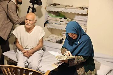 دیدار سخنگوی دولت با خیّر مدرسه‌ساز کرمانی