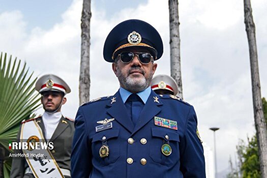 وزیر دفاع: بانوان ایرانی سامانه‌های پیچیده دفاعی می‌سازند