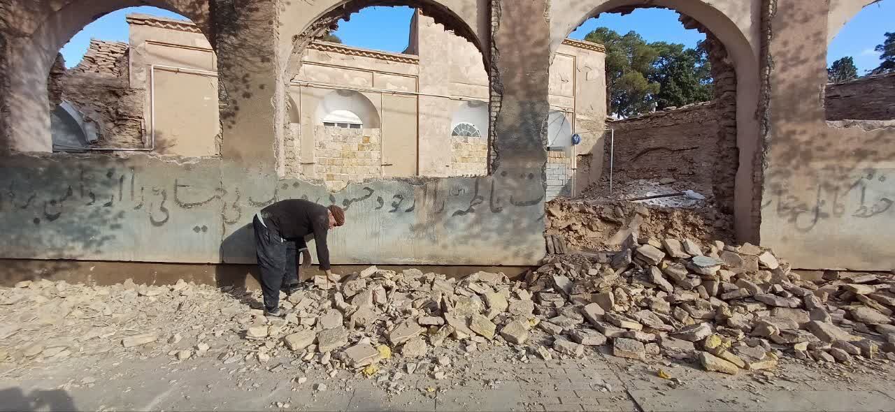 تخریب شبانه یک عمارت قاجاری در حریم ثبت‌شده ملی کرمان