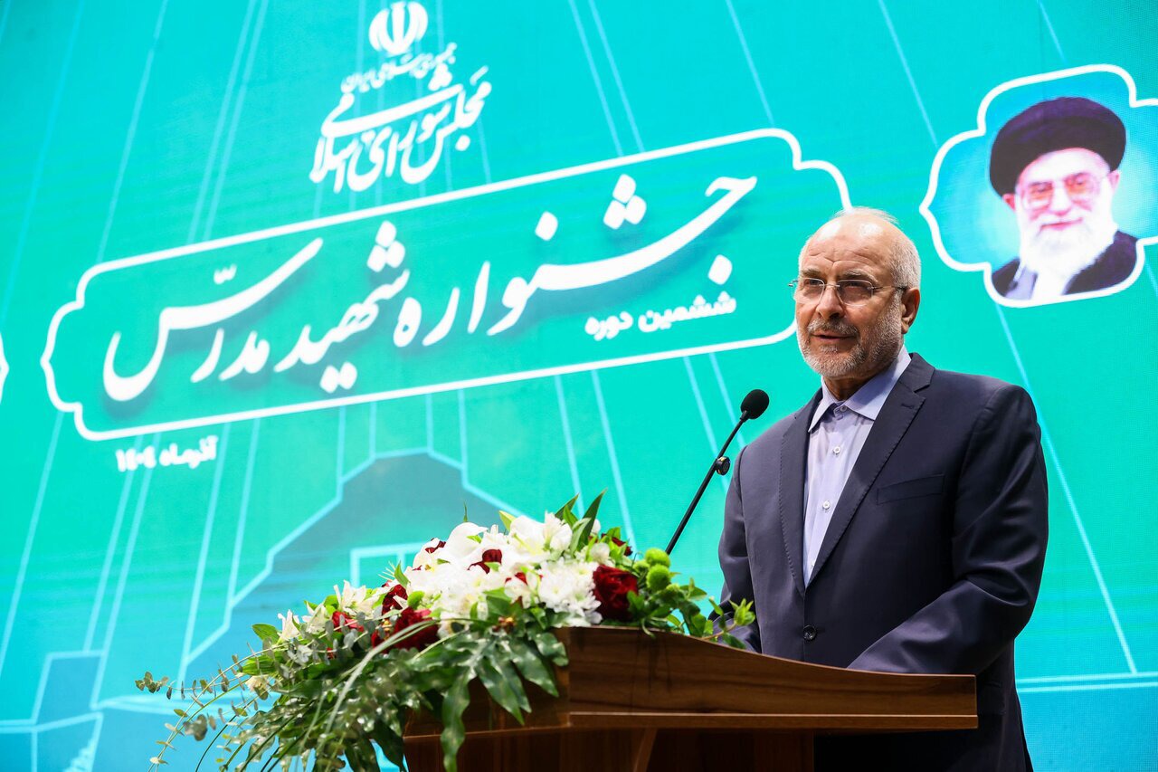 در حوزه قانونگذاری خلائی برای خیزش اقتصادی دولت نداریم