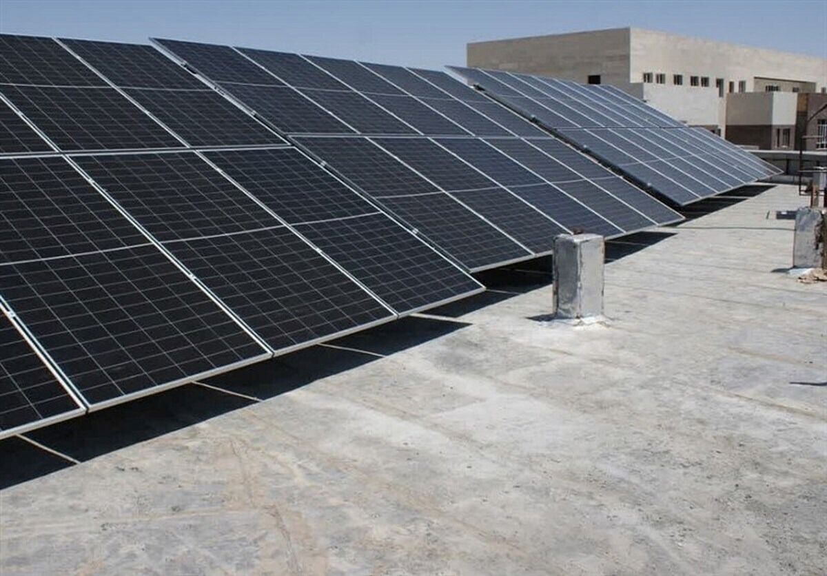 یازدید از روند اجرای نیروگاه خورشیدی ۲۰ مگاواتی راور