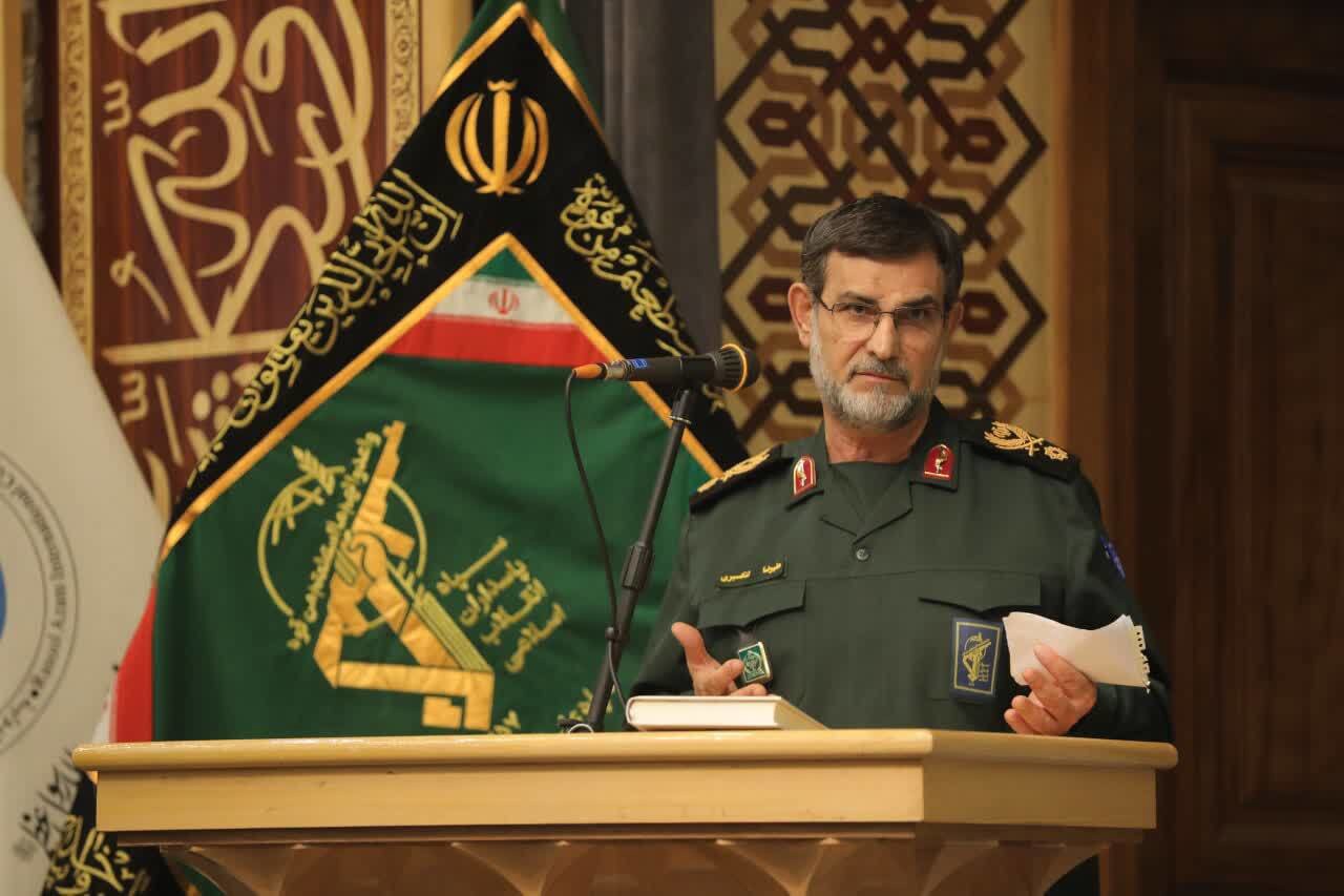 هیچ‌گاه نیروی دریایی نامتقارن را کنار نگذاشتیم