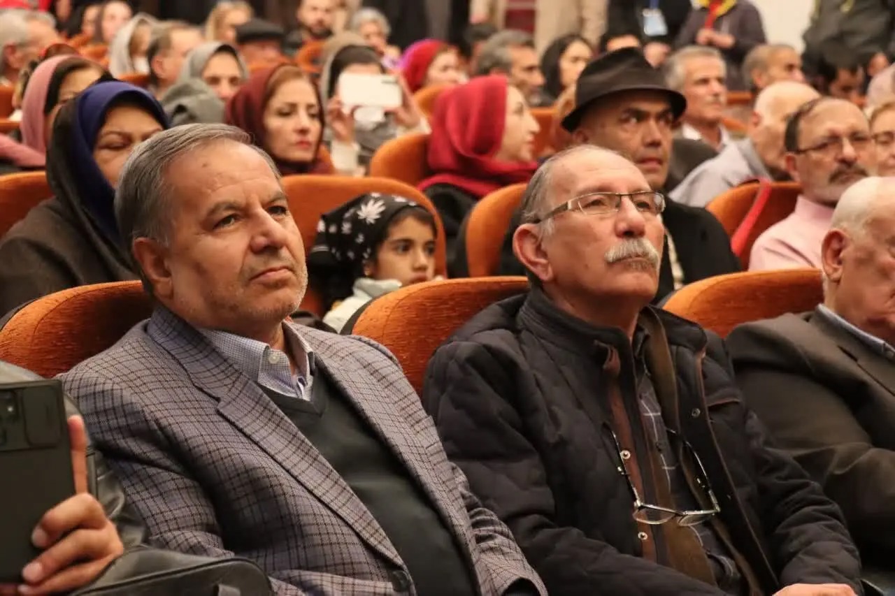 رونمایی از دو اثر ادبی نویسندگان بردسیری در حاشیه نمایشگاه بین‌المللی کتاب