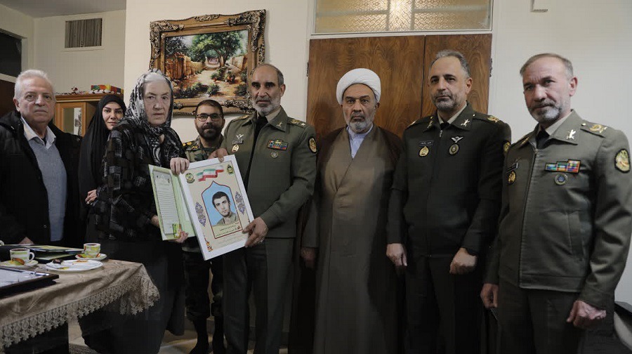 شهدا با اتحاد و همدلی مثال‌زدنی در برابر دشمنان ایستادند