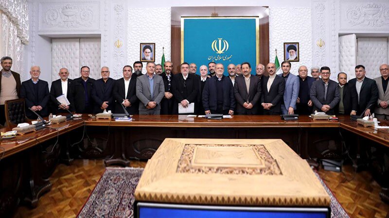 ۴ تصمیم دولت و مجلس برای حمایت از بازار و فعالان اقتصادی