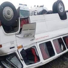 ۵ مصدوم درواژگونی مینی‌بوس مسیر معدن درآلوئیه