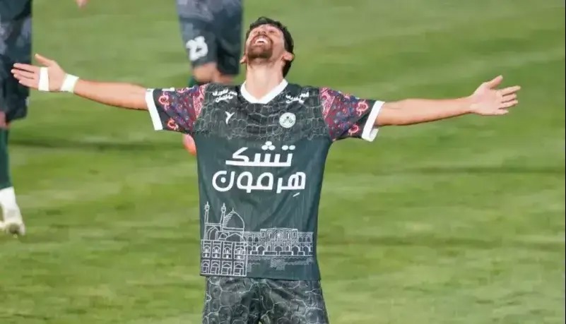 مهاجم سابق استقلال در آستانه بازگشت به ذوب‌آهن