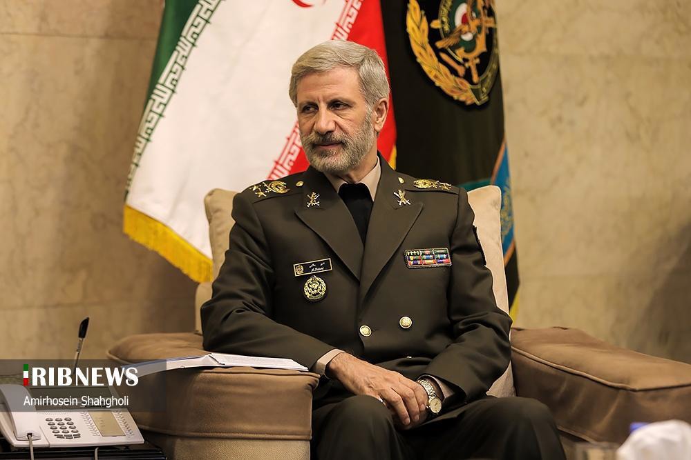 پیام تبریک فرمانده کل ارتش به مناسبت روز پدر