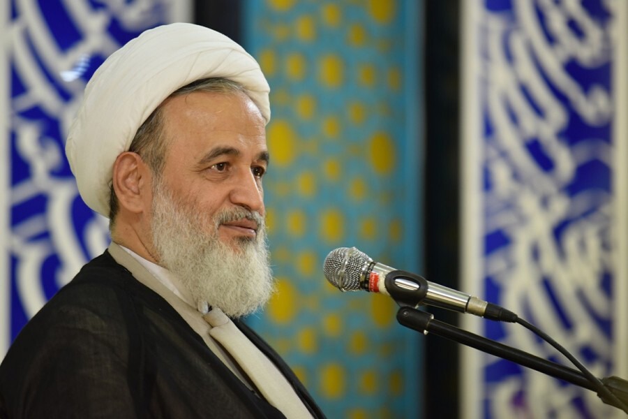 حاج قاسم سلیمانی کار را برای مسئولان سخت کرد