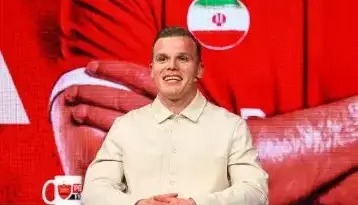 خرید پرسپولیس فارسی یاد گرفت!